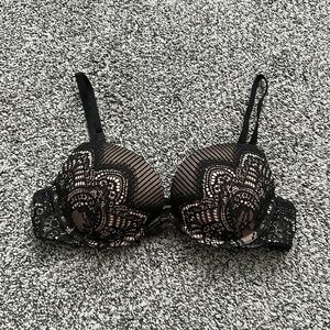 Victoria’s Secret bra